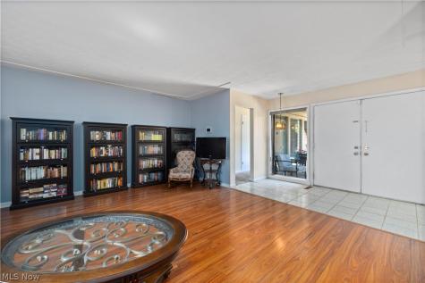 161 Canterbury Road Elyria OH 44035
