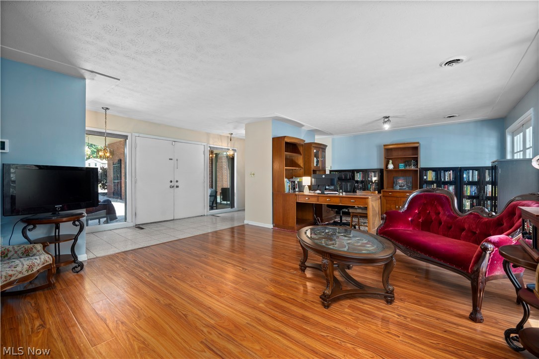 161 Canterbury Road Elyria OH 44035