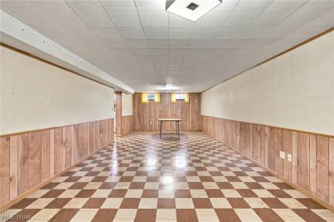 15402 Louis Avenue Cleveland OH 44135