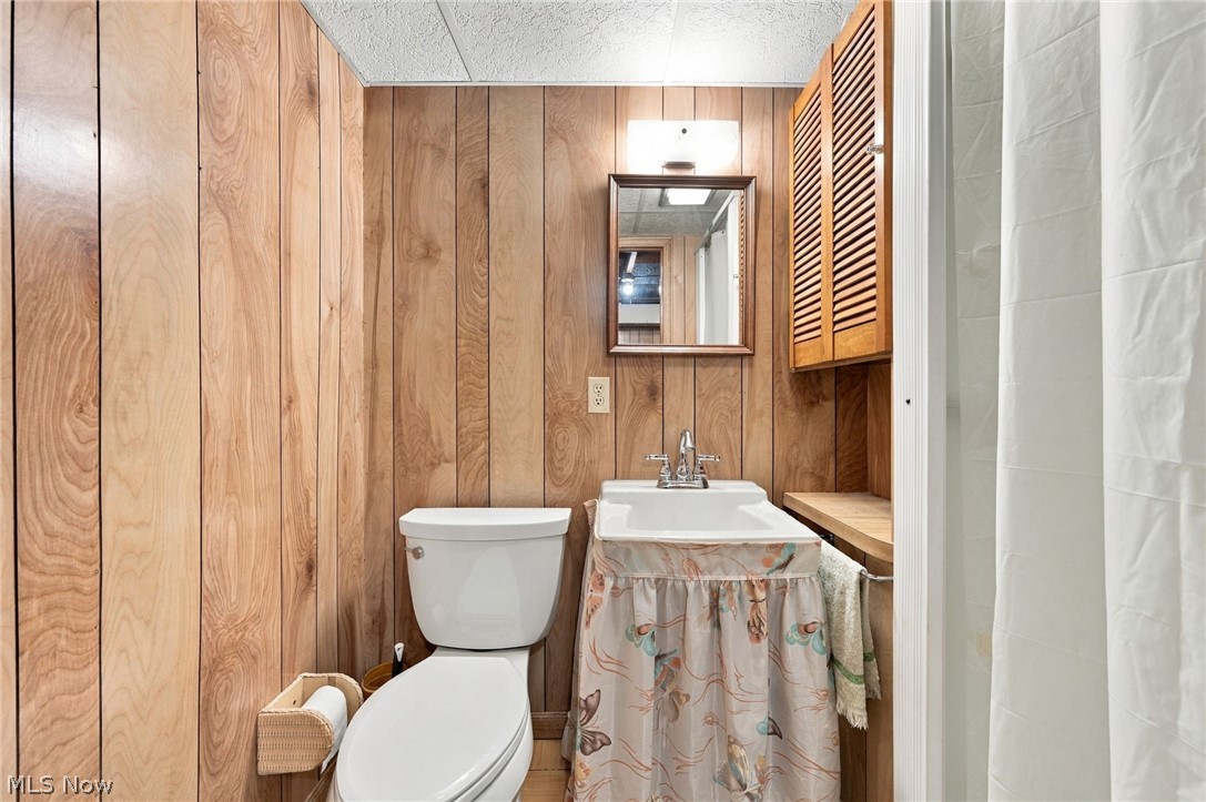 15402 Louis Avenue Cleveland OH 44135