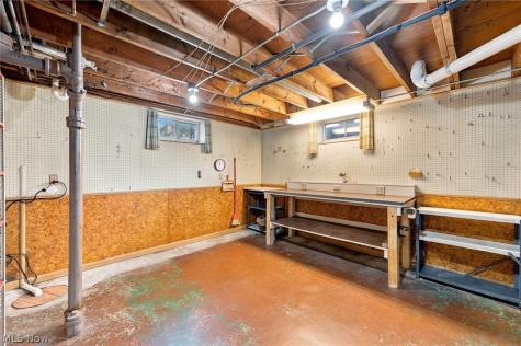 15402 Louis Avenue Cleveland OH 44135