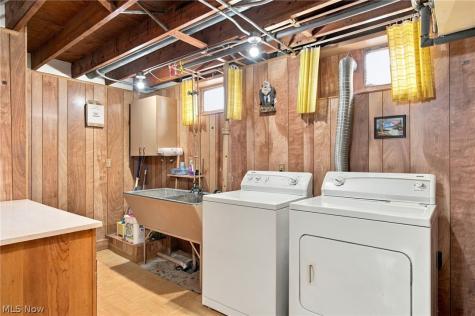 15402 Louis Avenue Cleveland OH 44135