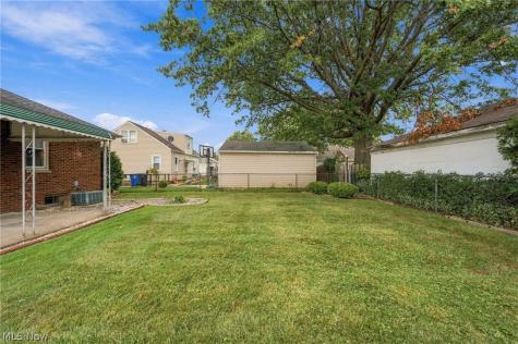 15402 Louis Avenue Cleveland OH 44135