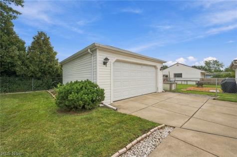 15402 Louis Avenue Cleveland OH 44135