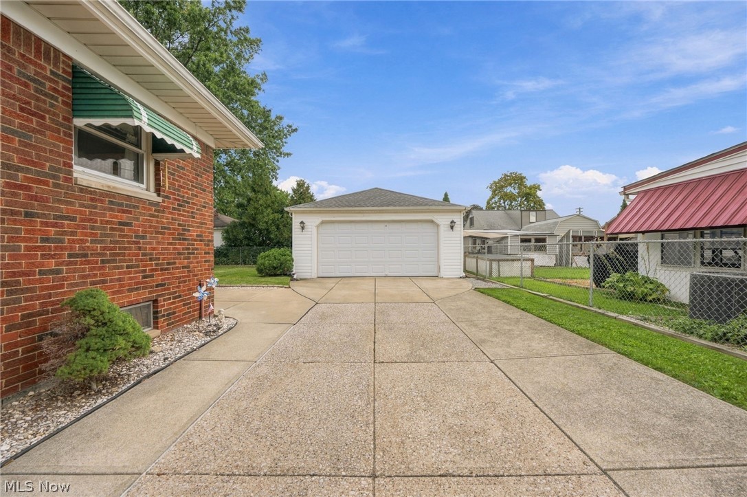 15402 Louis Avenue Cleveland OH 44135