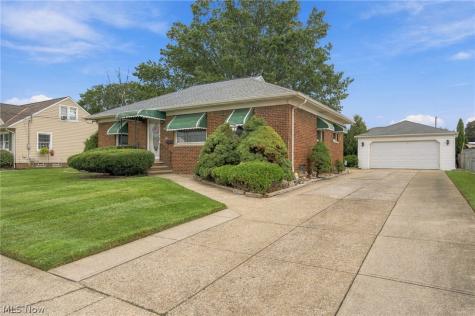 15402 Louis Avenue Cleveland OH 44135