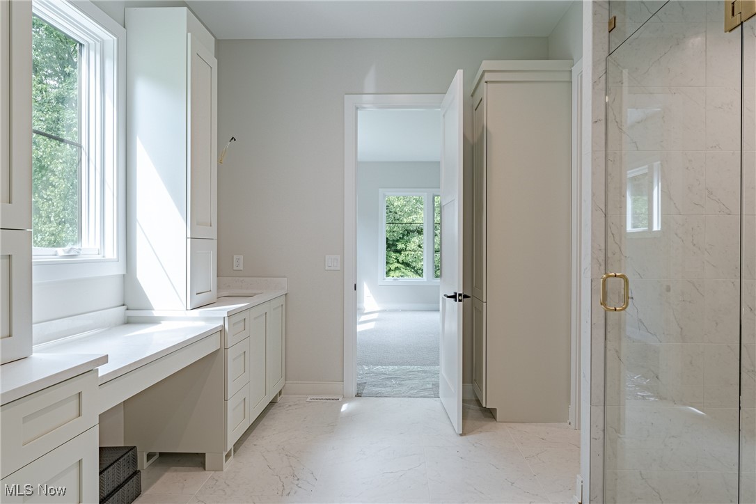 20 Hamlet Court Bratenahl OH 44108