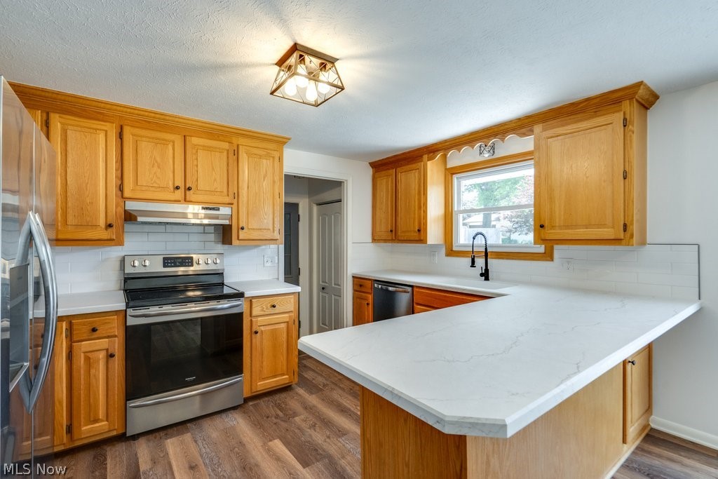 1704 Plymouth Knoll Avenue NW Massillon OH 44646