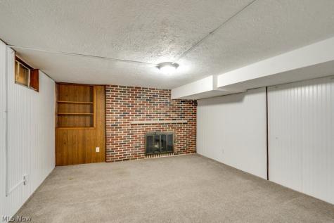 1704 Plymouth Knoll Avenue NW Massillon OH 44646