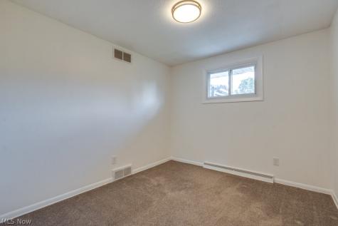 1704 Plymouth Knoll Avenue NW Massillon OH 44646