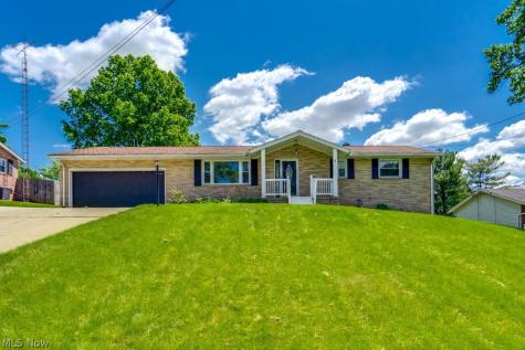 1704 Plymouth Knoll Avenue NW Massillon OH 44646