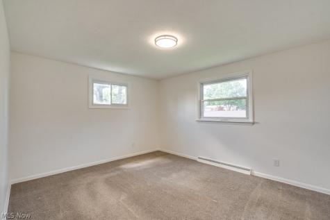 1704 Plymouth Knoll Avenue NW Massillon OH 44646