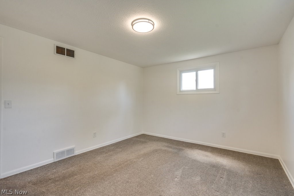 1704 Plymouth Knoll Avenue NW Massillon OH 44646