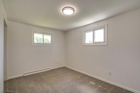 1704 Plymouth Knoll Avenue NW Massillon OH 44646