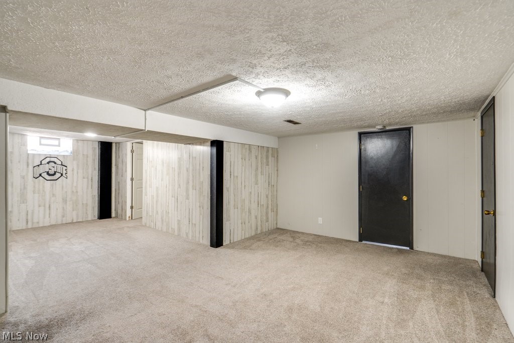 1704 Plymouth Knoll Avenue NW Massillon OH 44646