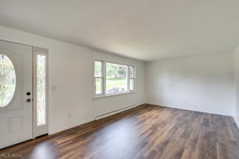 1704 Plymouth Knoll Avenue NW Massillon OH 44646