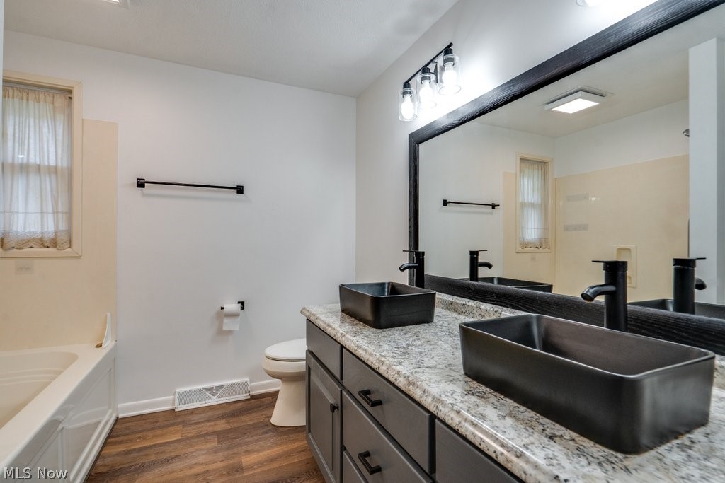 1704 Plymouth Knoll Avenue NW Massillon OH 44646