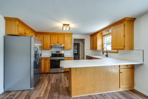 1704 Plymouth Knoll Avenue NW Massillon OH 44646
