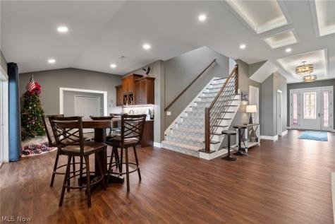 211 Oak Grove Drive Akron OH 44319