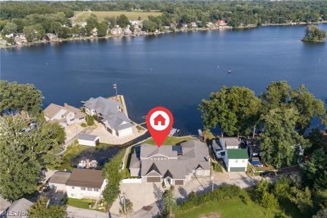 211 Oak Grove Drive Akron OH 44319