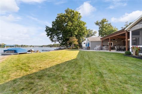 211 Oak Grove Drive Akron OH 44319