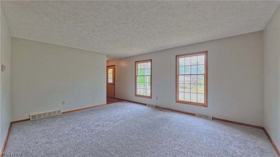 1660 Squaw Creek Drive Girard OH 44420