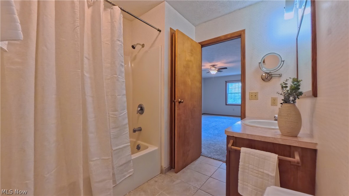 1660 Squaw Creek Drive Girard OH 44420