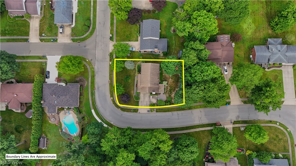1660 Squaw Creek Drive Girard OH 44420
