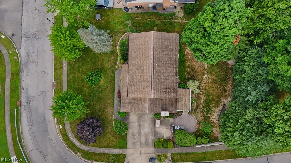 1660 Squaw Creek Drive Girard OH 44420