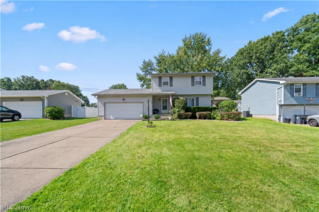 2382 Penny Lane Youngstown OH 44515