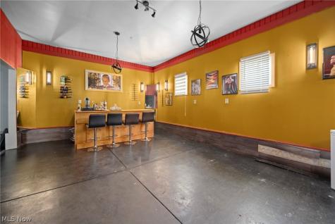 2382 Penny Lane Youngstown OH 44515