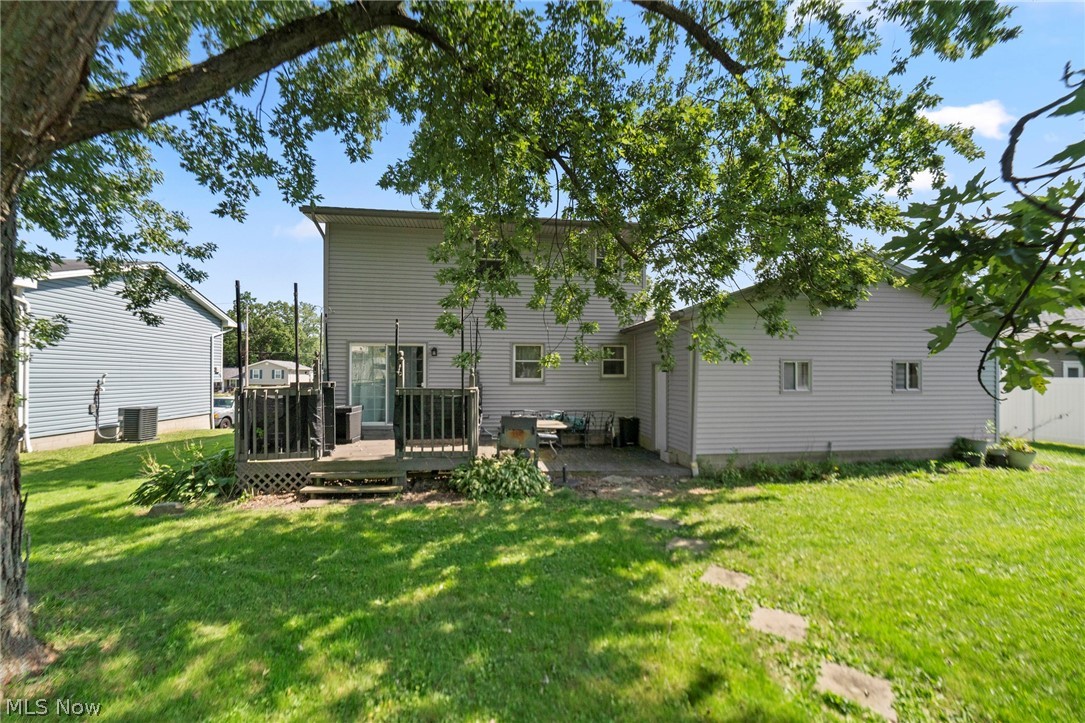 2382 Penny Lane Youngstown OH 44515