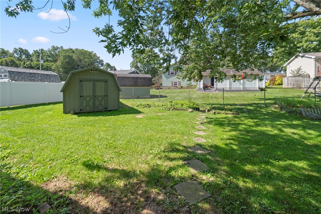 2382 Penny Lane Youngstown OH 44515