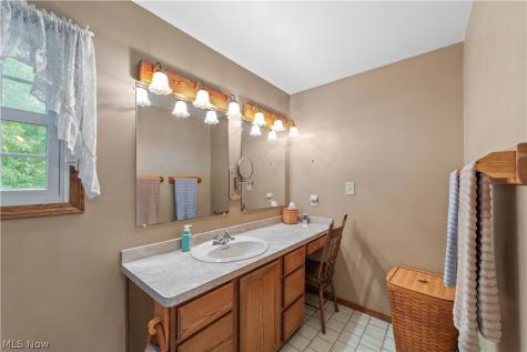 42479 Adelbert Street Elyria OH 44035