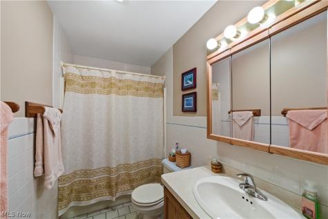 42479 Adelbert Street Elyria OH 44035