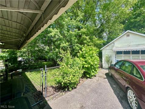 855 Beardsley Street Akron OH 44311