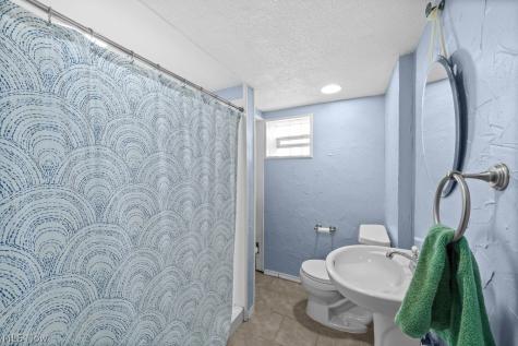 1480 Bunts Road Lakewood OH 44107