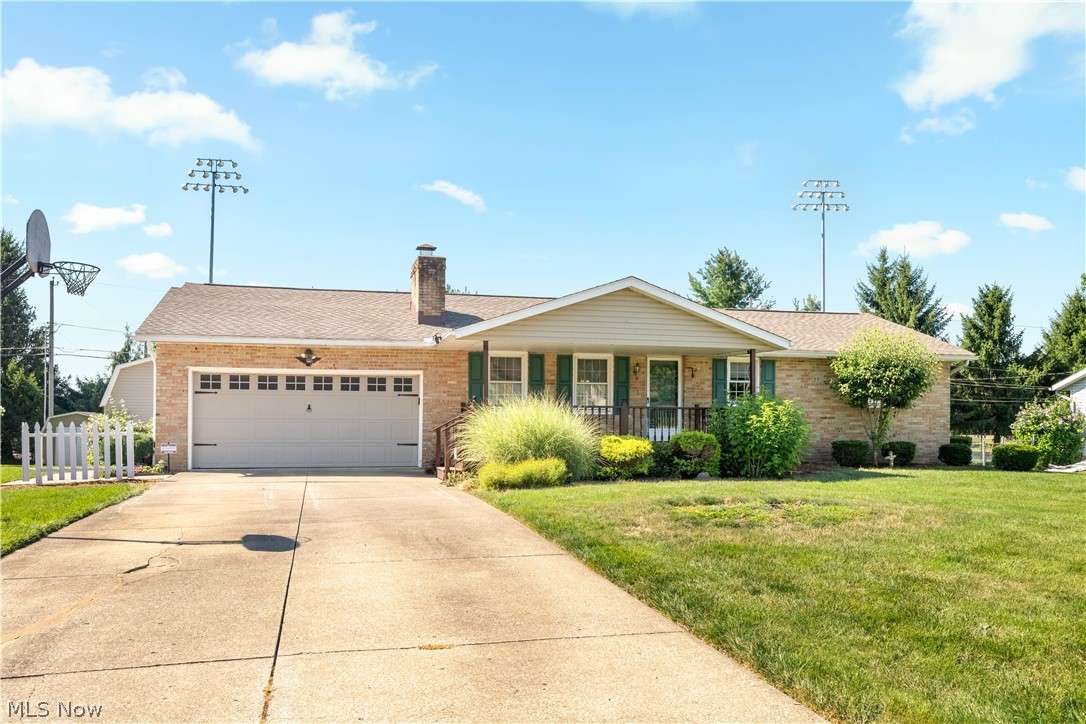 2032 Walsh Street Louisville OH 44641