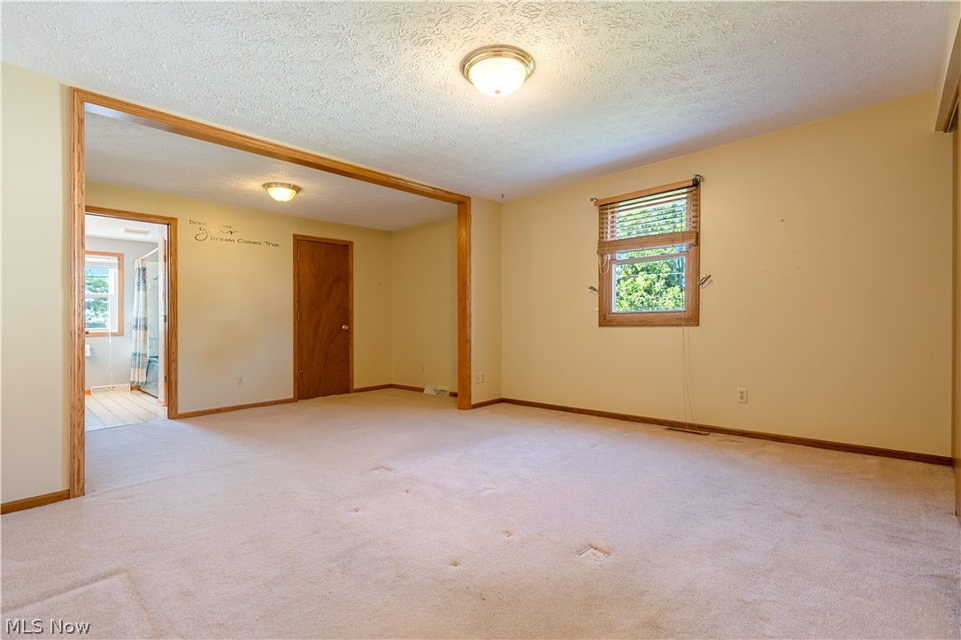 2032 Walsh Street Louisville OH 44641