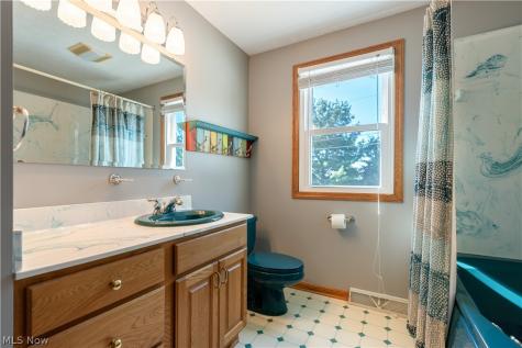 2032 Walsh Street Louisville OH 44641
