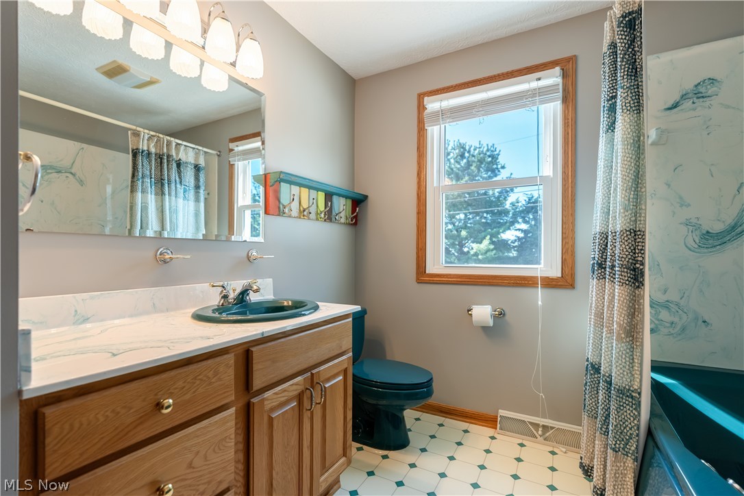 2032 Walsh Street Louisville OH 44641