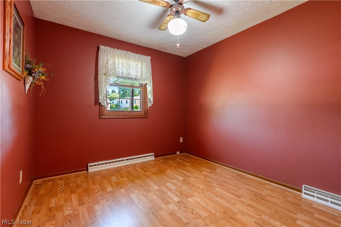 2032 Walsh Street Louisville OH 44641