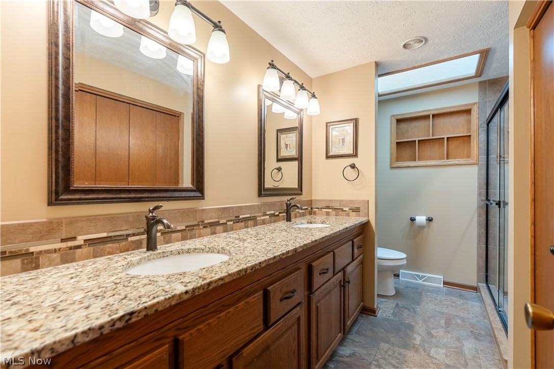 2032 Walsh Street Louisville OH 44641