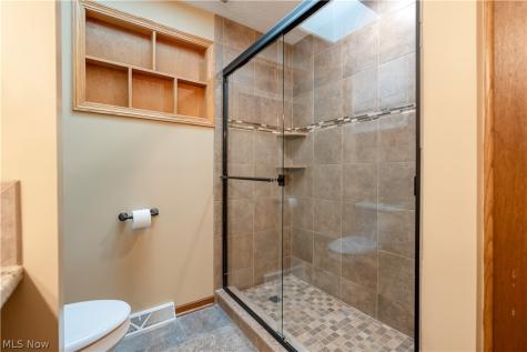 2032 Walsh Street Louisville OH 44641