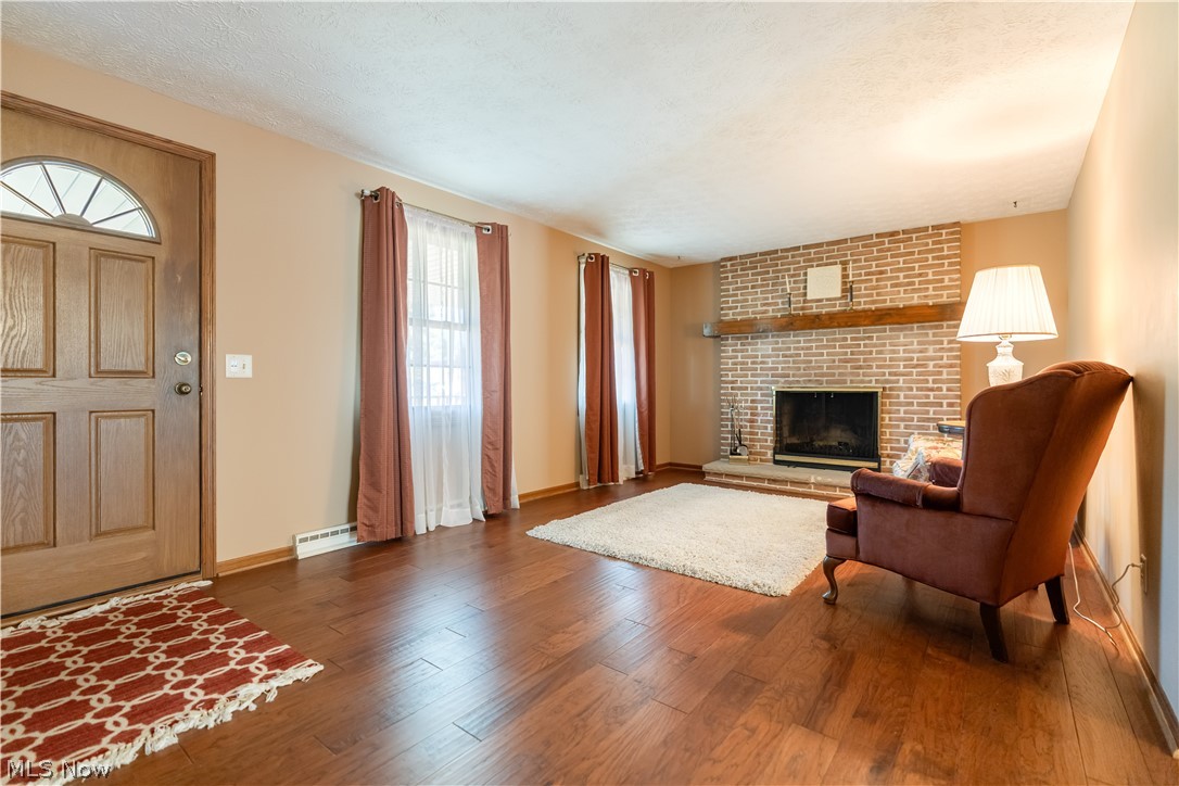 2032 Walsh Street Louisville OH 44641