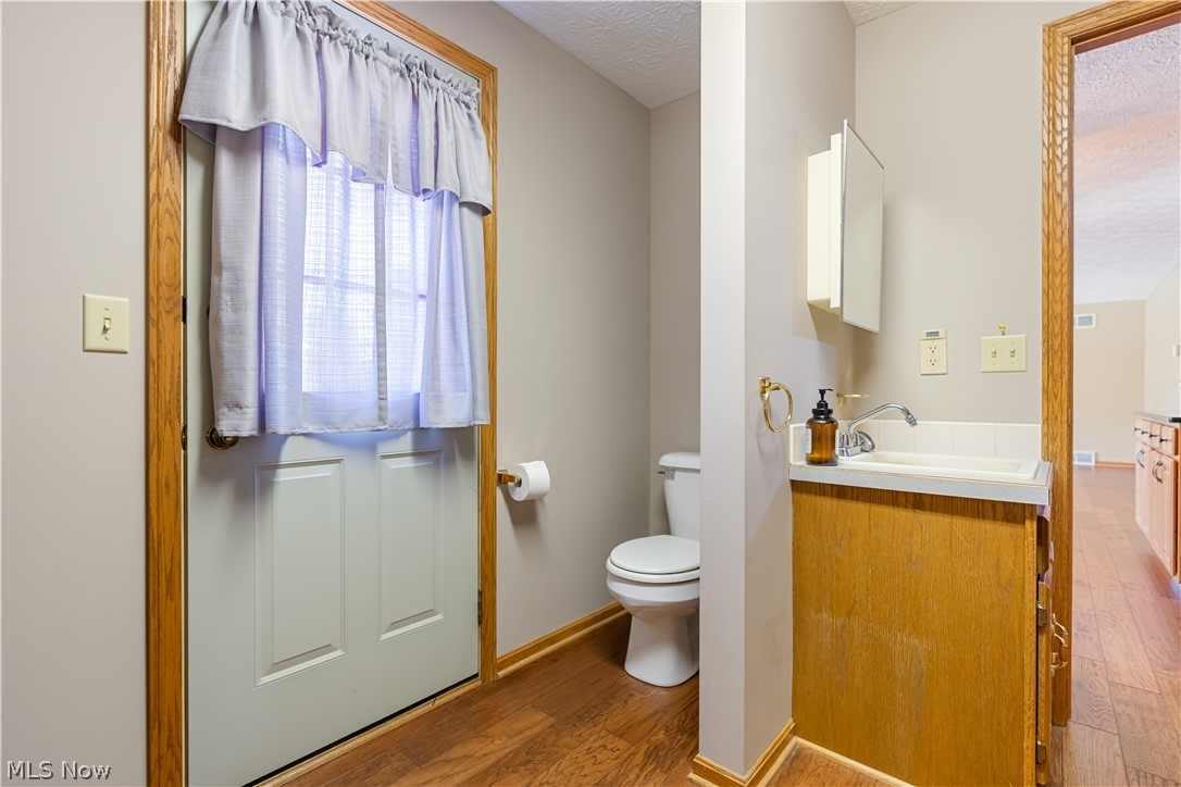 2032 Walsh Street Louisville OH 44641