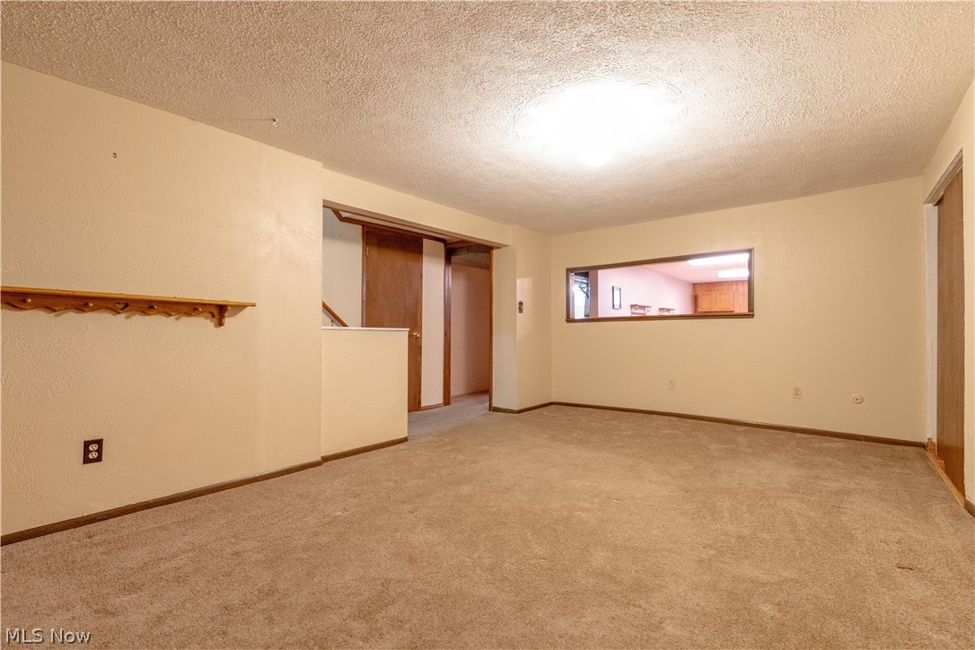 2032 Walsh Street Louisville OH 44641