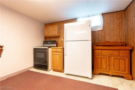 2032 Walsh Street Louisville OH 44641