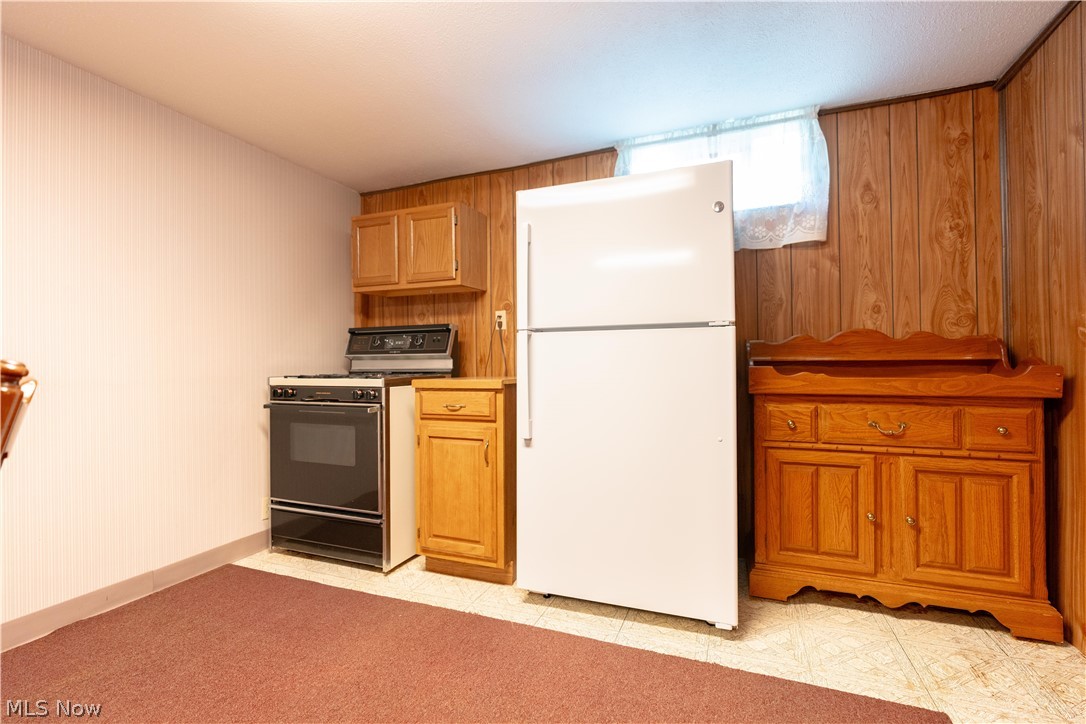 2032 Walsh Street Louisville OH 44641
