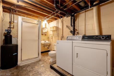 2032 Walsh Street Louisville OH 44641
